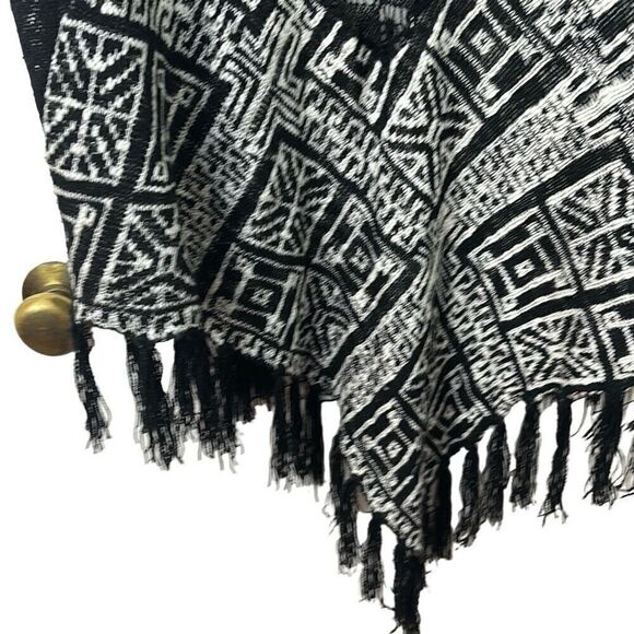 Velzera black & white boho open front one size short sleeve fringe cardigan - Picture 3 of 7